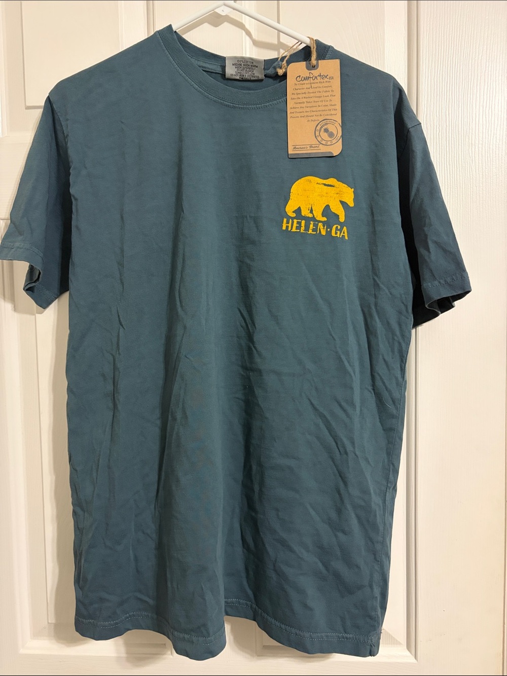 NWT Helen, GA Short-Sleeve Tee in Teal with Yellow Bear Graphic